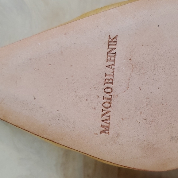 Authentic Manolo Blahnik Satin Heels 👠 - Picture 9 of 16